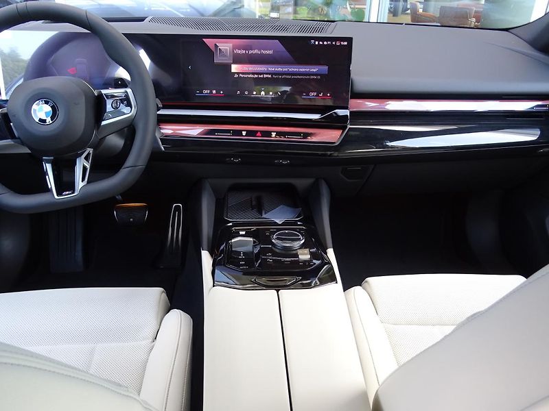 BMW Řada 5 540d xDrive Sedan - fotka 6 z 7
