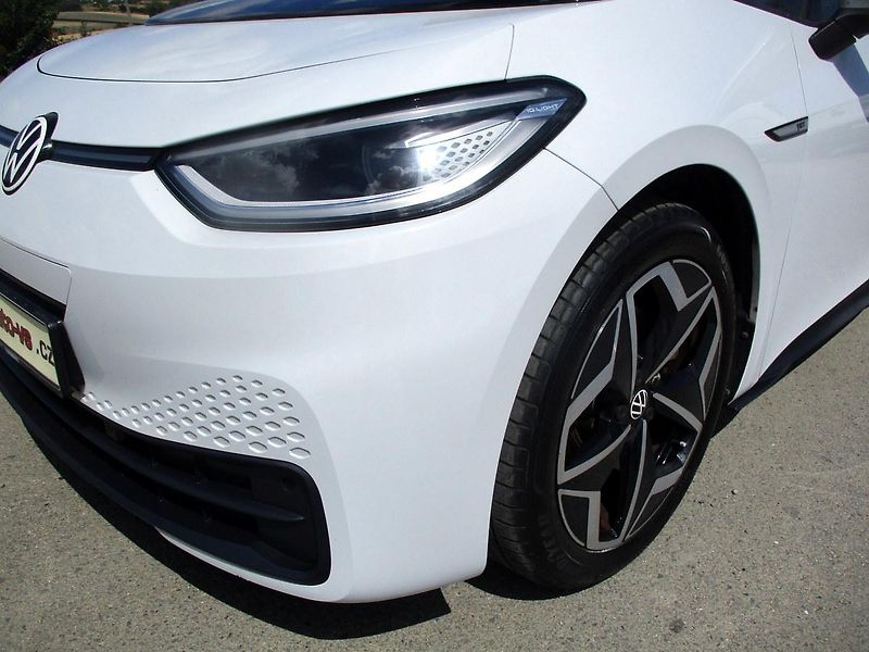 Volkswagen ID.3 PRO PERFOR 150kW (62kWh) 93TKM - fotka 28 z 51