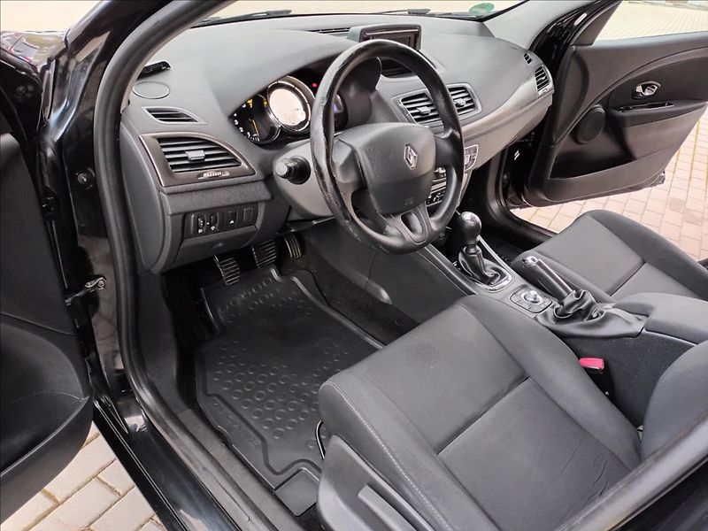 Renault Mégane 1,6 16V,81KW,KLIMA,PARKING,KOL - fotka 16 z 39