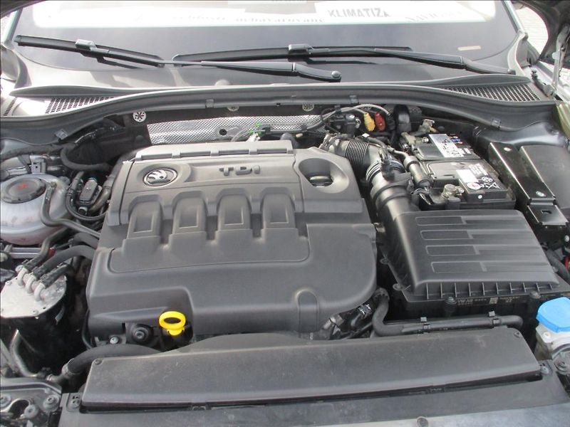 Škoda Superb 2,0 TDi,L&K,PANORAMA,DPH,CZ, - fotka 41 z 50