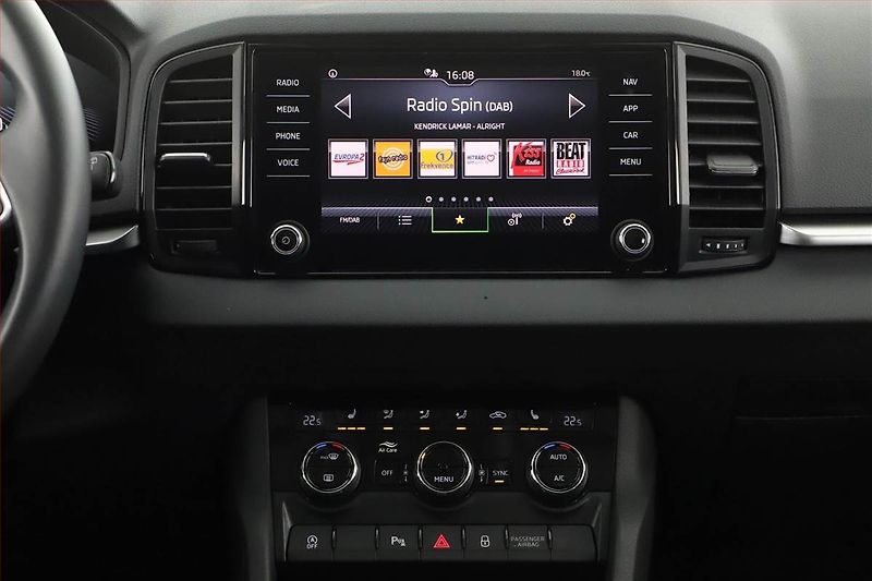 Škoda Karoq (2024) Fresh 2.0 TDI - fotka 9 z 19