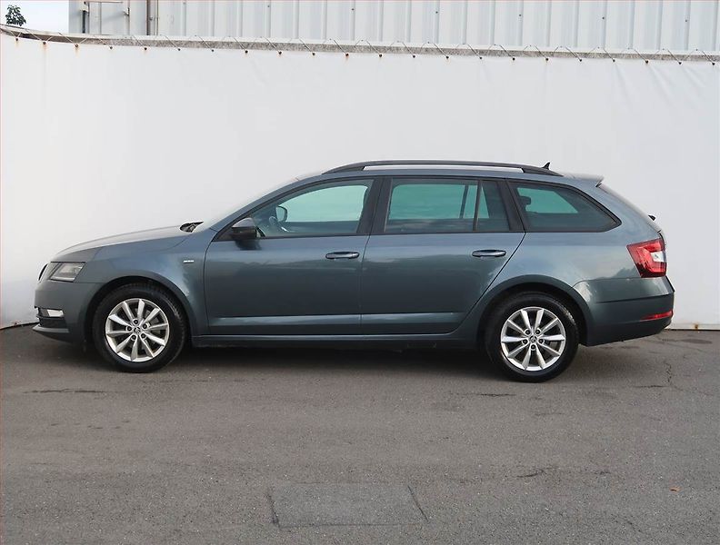 Škoda Octavia (2019) Clever 1.5 TSI, Serv.kniha - fotka 3 z 21