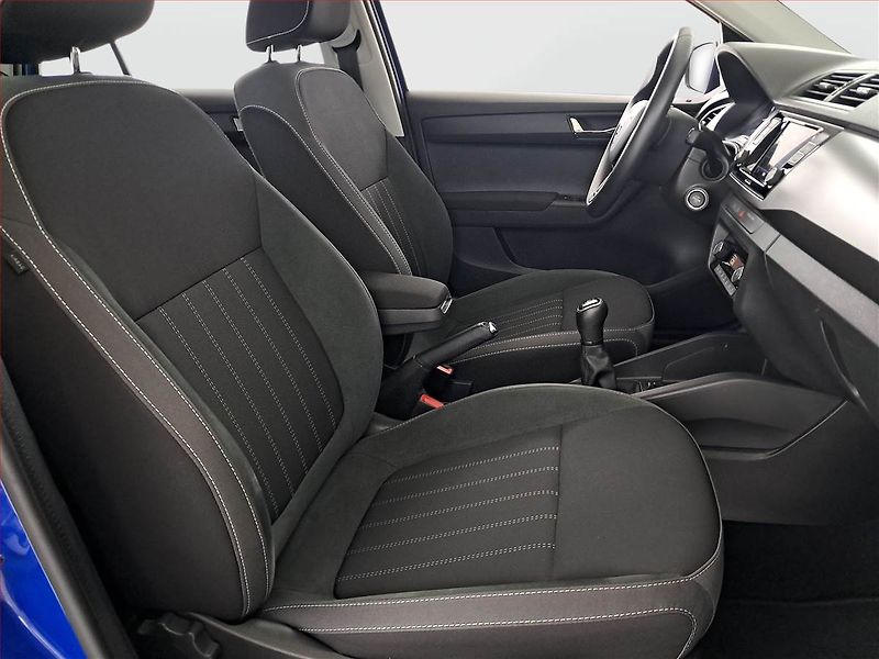 Škoda Fabia (2019) Style 1.0 TSI, ČR,1.maj - fotka 9 z 17