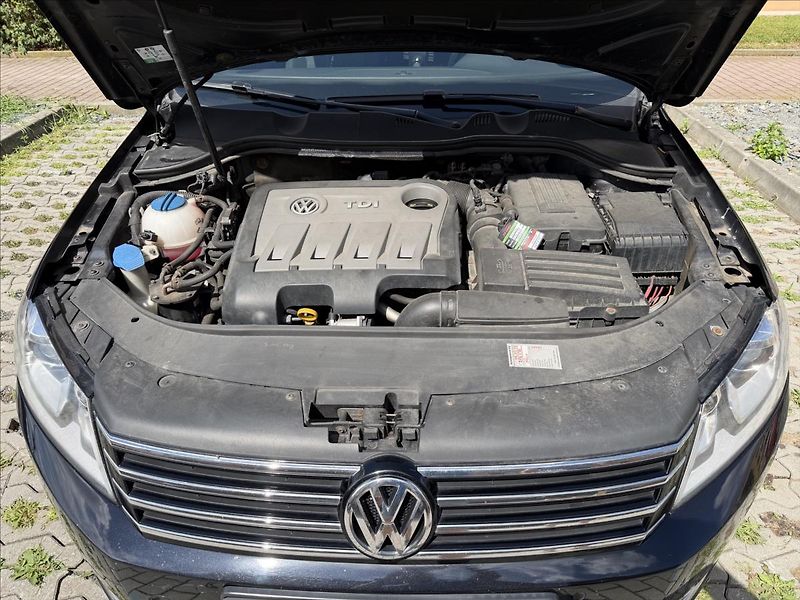 Volkswagen Passat 2,0TDi 103kW Comfort. Variant - fotka 12 z 14
