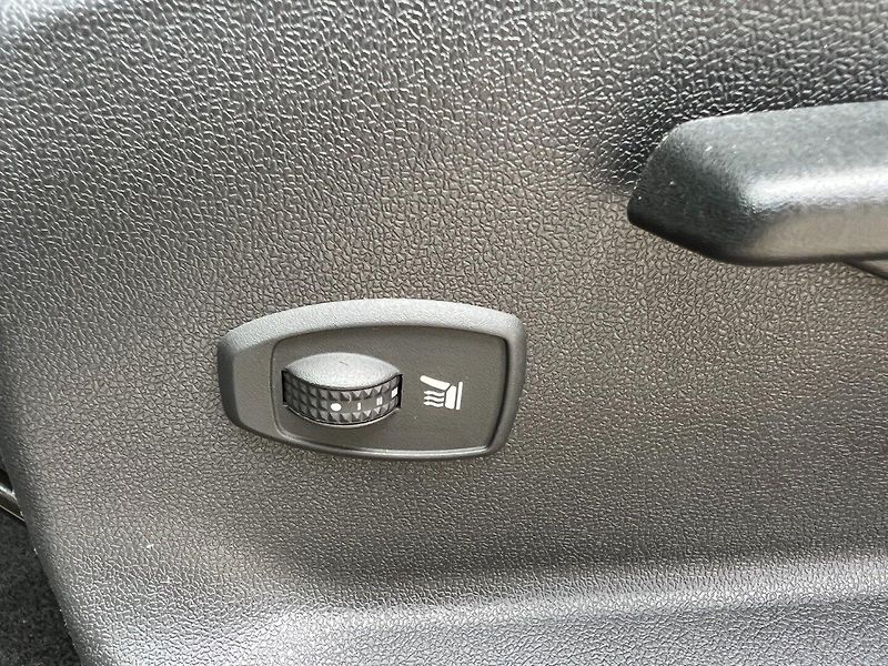 Renault Scénic (2012) 1.6i 16V 81kW Klima! Tažné! - fotka 18 z 28