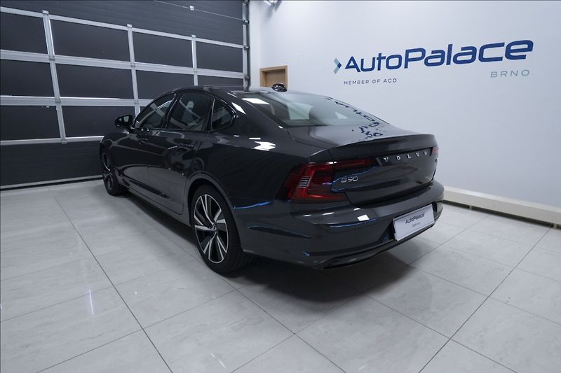 Volvo S90 2,0 D4 NAVI KAMERA 4x VÝHŘEV - fotka 6 z 42