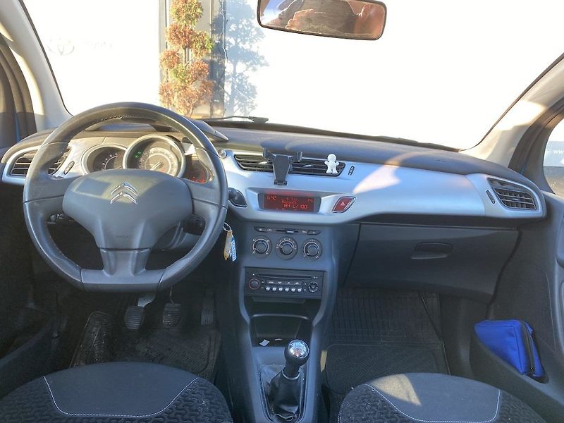 Citroën C3 1.4i, ČR, 2x kola, klima - fotka 10 z 13