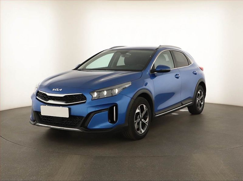 Kia XCeed (2025) 1.5 T-GDI, EXCLUSIVE, AUTOMAT - fotka 2 z 17