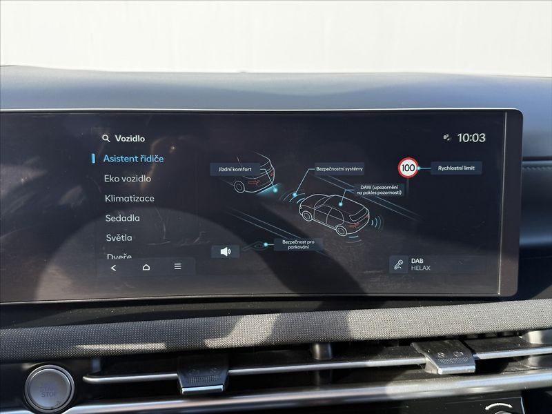Hyundai Tucson 1,6 T-GDI PHEV 20 YEARS LUXURY - fotka 15 z 26
