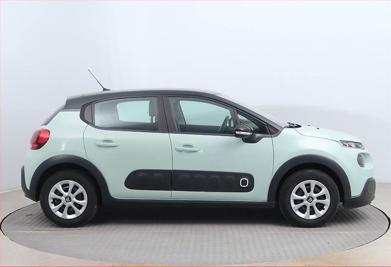 Citroën C3 (2018) 1.2 PureTech, ČR,1.maj - fotka 6 z 14