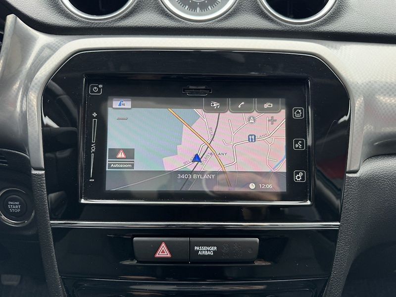 Suzuki Vitara (2015) 1.6i VVT LED Navi Pano Kamera - fotka 12 z 49