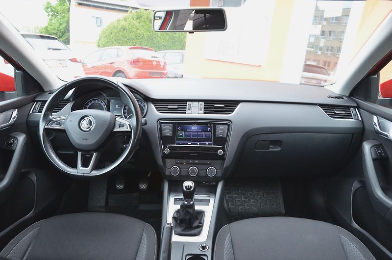 Škoda Octavia (2017) 1.6 TDi 85kW Ambition PLUS /ČR - fotka 19 z 36