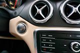 Mercedes-Benz GLA (2018) 2,0 220 135 kW - náhled 38