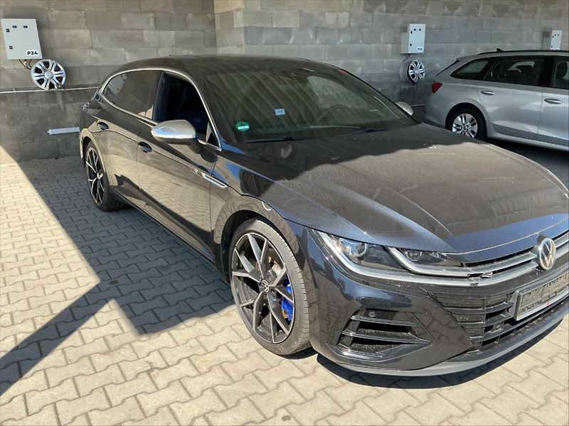 Volkswagen Arteon Shooting Brake 2.0 TSI R 235kW 4M DSG DPH 1.M - fotka 9 z 34