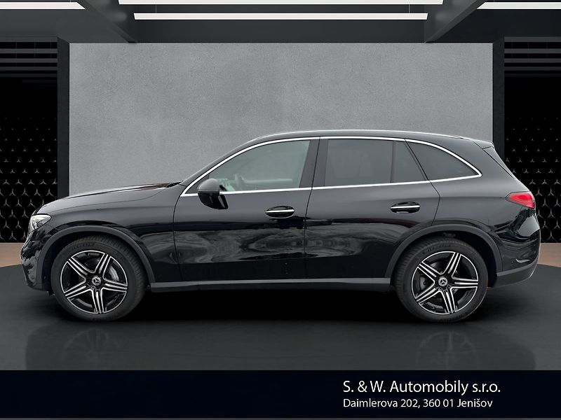 Mercedes-Benz GLC 220d AMG 4MATIC - fotka 8 z 31
