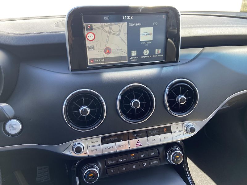 Kia Stinger 2.2 CRDi 147kW 8AT GT-Line - fotka 20 z 28