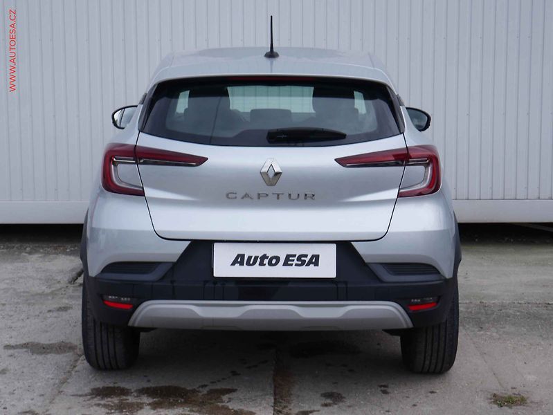 Renault Captur (2024) 1.0 TCe, ČR, Equilibre - fotka 5 z 13