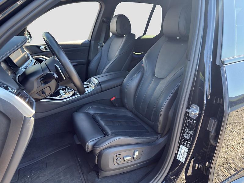 BMW X5 xDrive30d - fotka 7 z 23