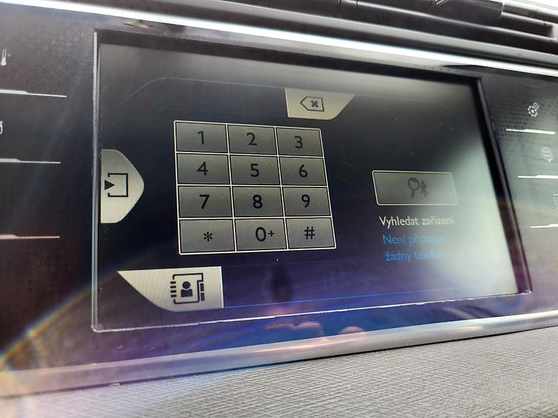 Citroën Grand C4 Picasso 2.0 eHDi autom EXCLUSIVE 7míst - fotka 17 z 48