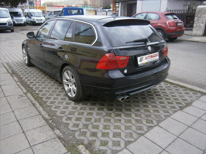 BMW Řada 3 3,0 D  330D XDRIVE - fotka 4 z 12