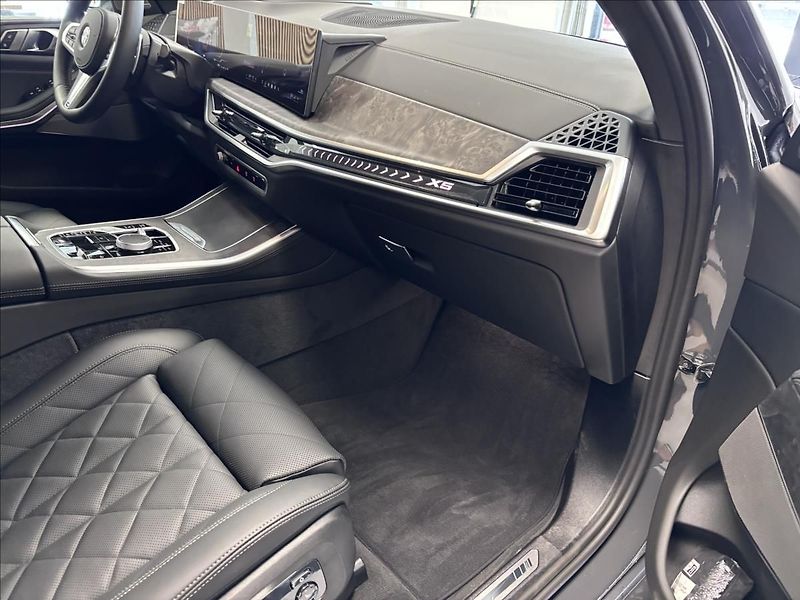 BMW X5 30D, Xdrive - fotka 26 z 32