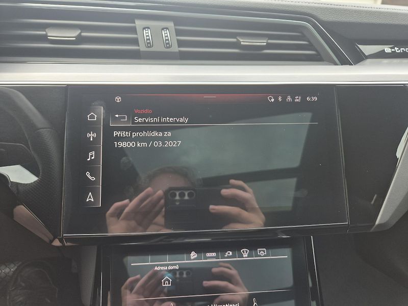 Audi e-tron SPORTBACK S 370kw SOH 96% - fotka 24 z 48