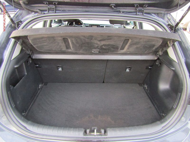 Kia Rio (2022) 1.2i, ČR, AC - fotka 7 z 16