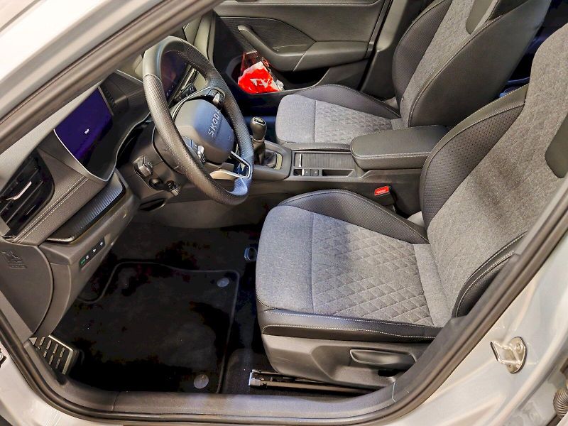 Škoda Octavia (2025) 1.5 TSI 110 kW Sportline - fotka 23 z 32