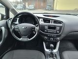 Kia Ceed (2013) 1.6 GDI 99KW/VYHŘ.VOLANT+SEDAD - náhled 22
