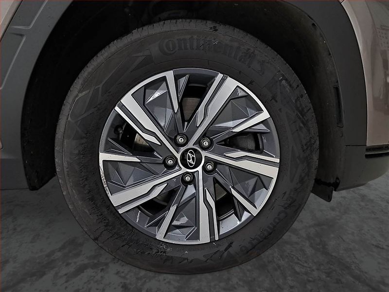 Hyundai Tucson (2023) 1.6 T-GDI - fotka 14 z 17