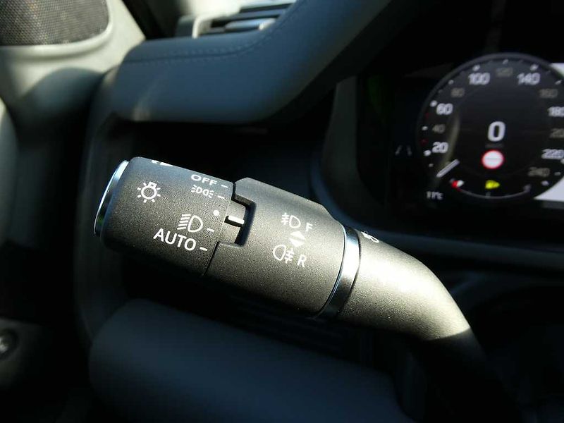 Land Rover Defender (2026) 110 3,0 X-Dynamic SE D250 - fotka 21 z 37