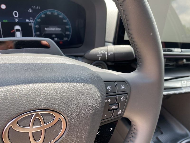 Toyota C-HR 2.0 HSD Tokyo Ed. odběr ihned - fotka 20 z 23