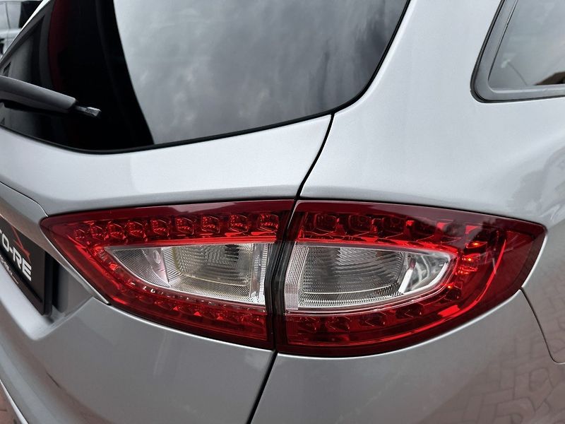 Ford Mondeo (2018) 2.0TDCi Automat Navi Tažné Zař - fotka 38 z 47