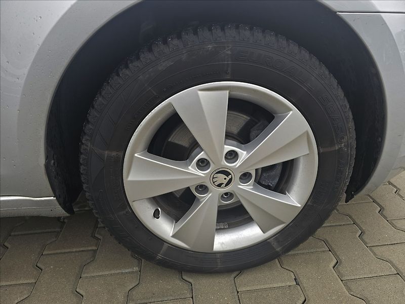 Škoda Octavia III 1,4TSi 103KW Elegance - fotka 40 z 44