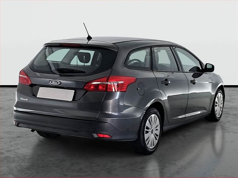Ford Focus (2017) 1.6 i, Serv.kniha - fotka 5 z 19