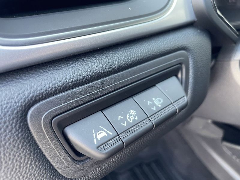 Renault Captur (2023) TECHNO 1,3TCe EDC - fotka 22 z 25