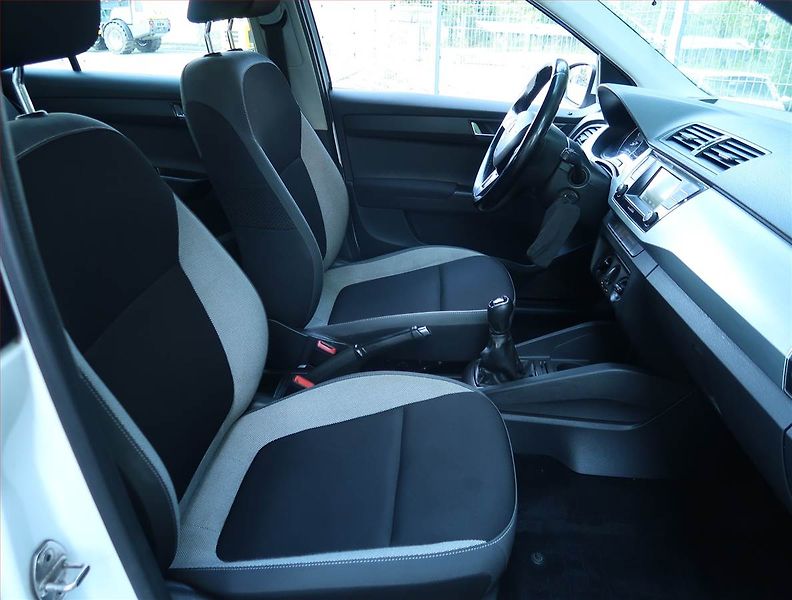 Škoda Fabia (2016) 1.2 TSI - fotka 9 z 16