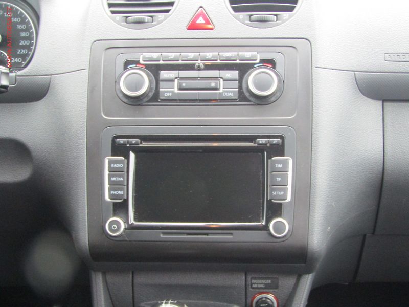Volkswagen Caddy (2012) 1.6TDi, ČR, Klima, STK5/28 - fotka 13 z 14