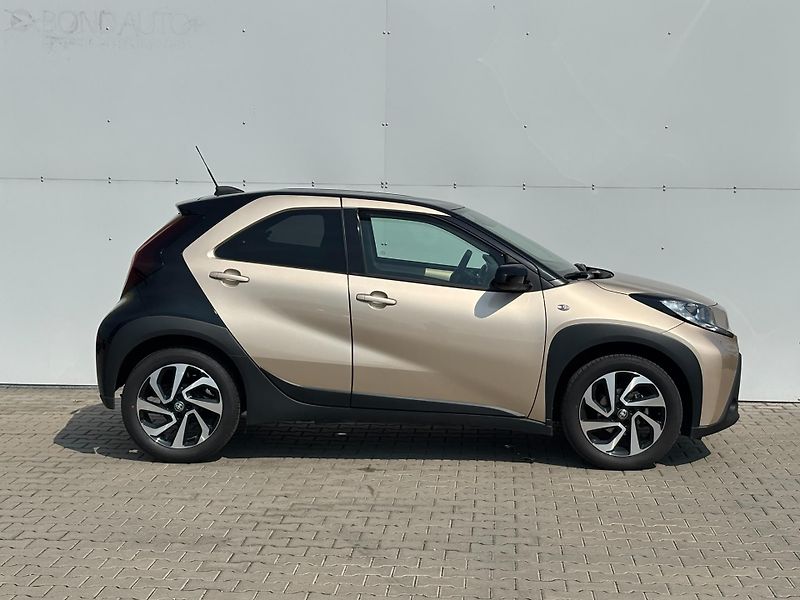 Toyota Aygo 1.0 VVT-i X-play Style AT - fotka 8 z 26