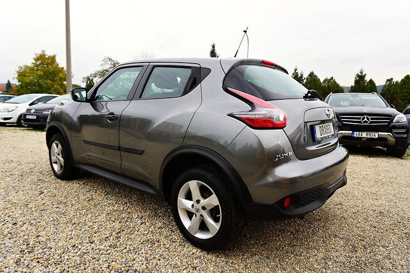 Nissan Juke (2015) 1,6i 69 kW - fotka 7 z 40