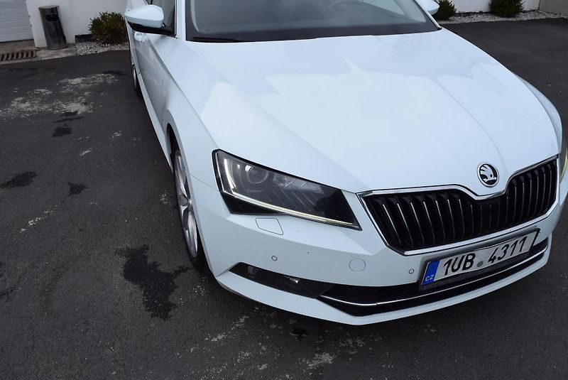 Škoda Superb (2016) 2.0TDI 140kw 4x4 DSG STYLE NAV - fotka 4 z 50