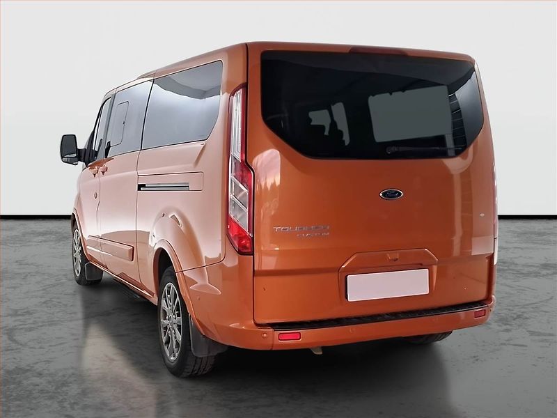 Ford Tourneo Custom (2019) Titanium 2.0 EcoBlue, ČR, DPH - fotka 4 z 23