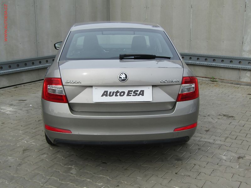 Škoda Octavia (2014) 1.4 TSi, Ambition, DSG - fotka 5 z 16