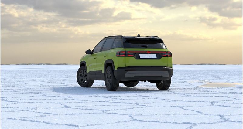 Jeep Compass (2026) First Edition e-Hybrid 145k eD - fotka 2 z 9