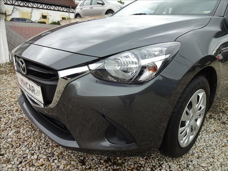 Mazda 2 1,5 i SKYACTIVE - fotka 12 z 48