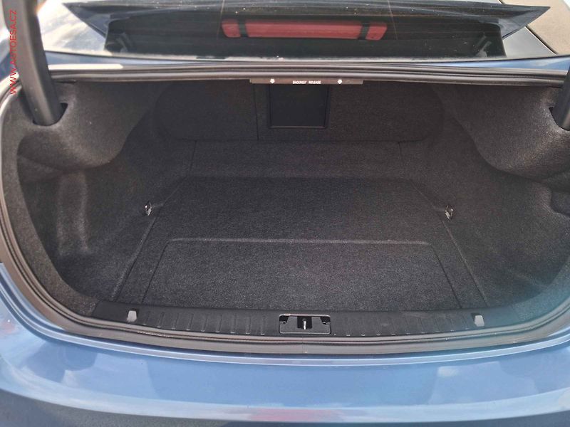 Volvo S60 (2015) 2.0 D4, ČR, servis.kniha, AT - fotka 7 z 18
