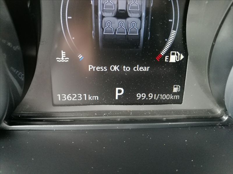 Land Rover Range Rover Sport 3,0 V6 Sport - fotka 7 z 22