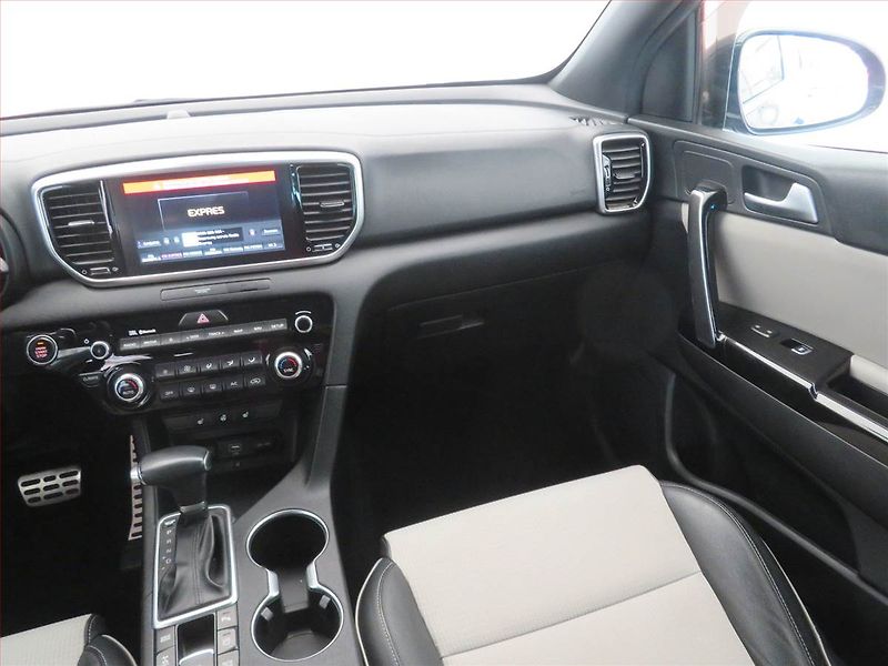 Kia Sportage (2018) GT Line 1.6 T-GDI, 4X4 - fotka 8 z 19