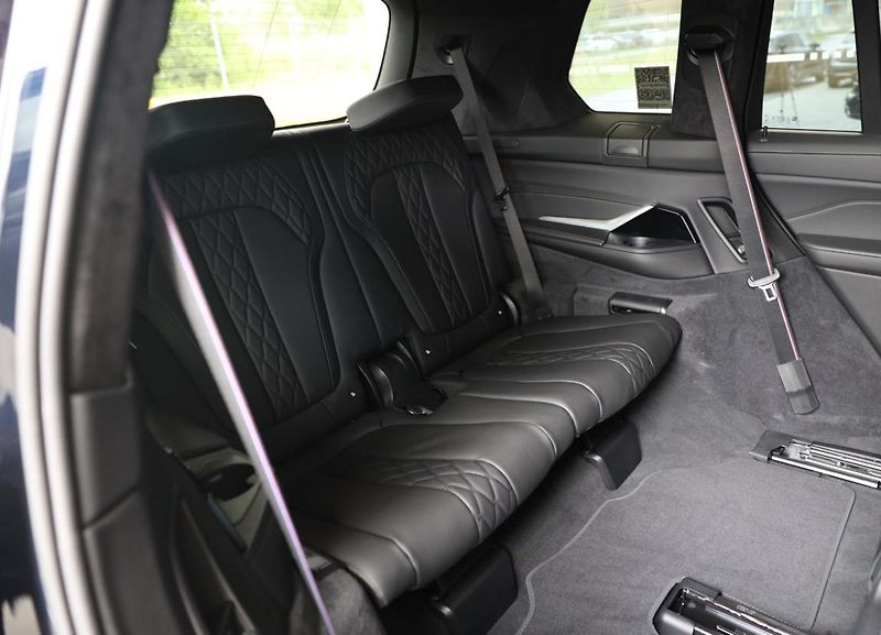 BMW X7 xDrive40d - fotka 7 z 21