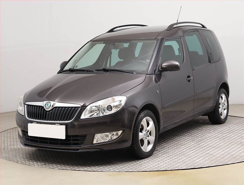Škoda Roomster (2011) 1.2 TSI, Vyhř. sedaček - fotka 2 z 17
